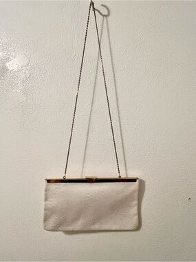 Vintage Etra Lizard Embossed Cream Leather Clutch Gold Frame Chain Bag